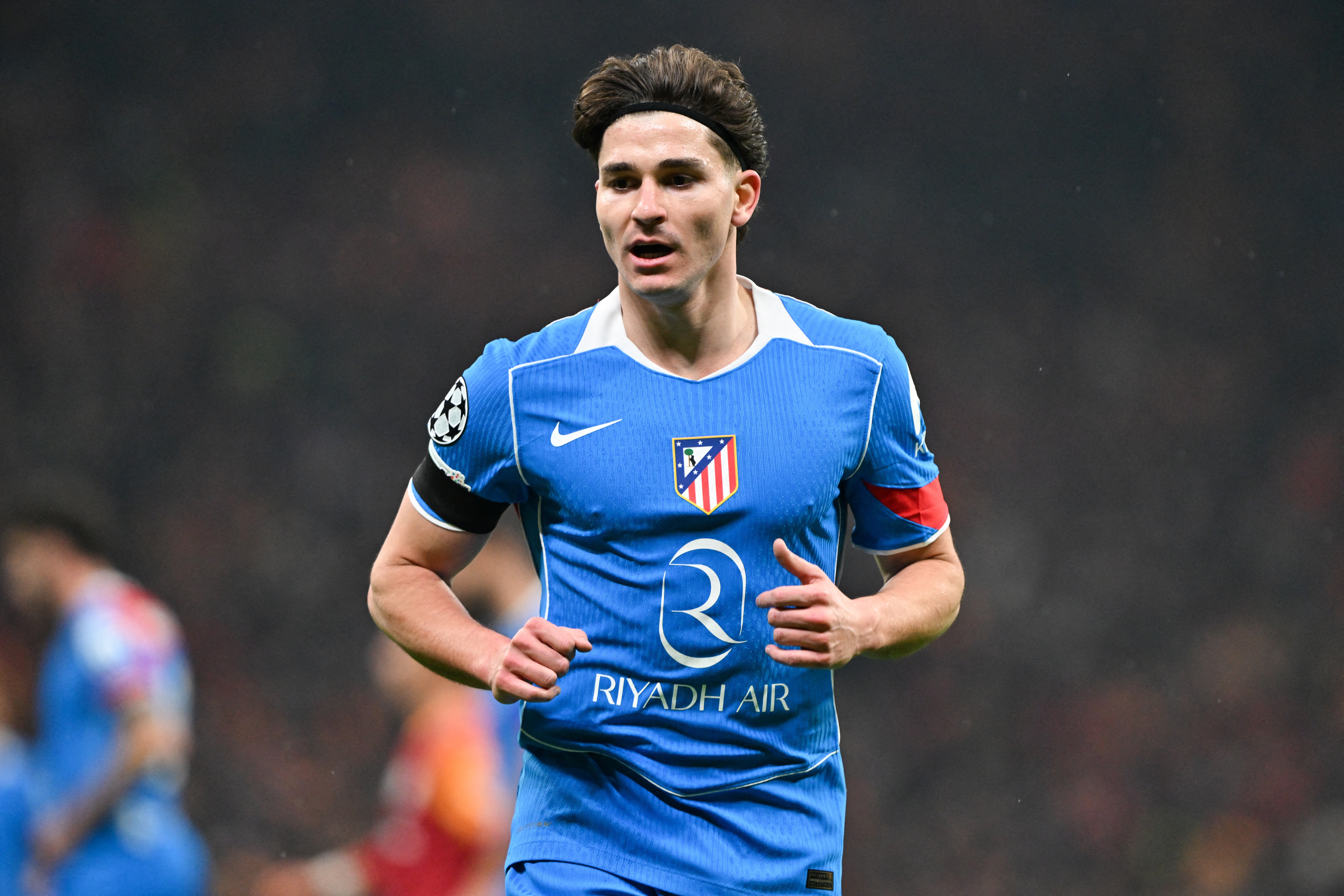 开云-马卡报：小蜘蛛赛前身体不适伴有呕吐症状，因此战贝蒂斯无缘首发