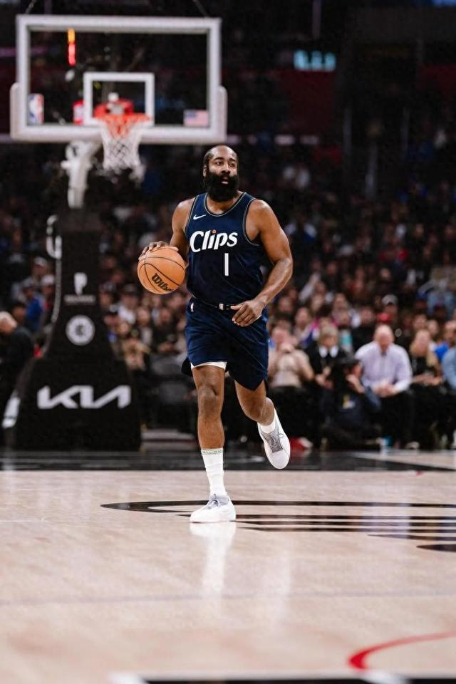 kaiyun sports-哈登36岁了，他能超诺维茨基31560的得分纪录吗？结果挺意外|詹姆斯·哈登|德克·诺维茨基|NBA|德克-诺维茨基|科比-布莱恩特_新浪体育_新浪新闻